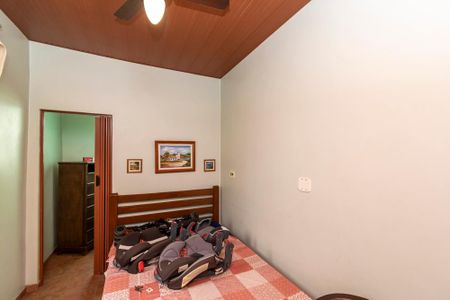 Casa à venda com 290m², 5 quartos e 2 vagas2º andar - Quarto 3 Suíte