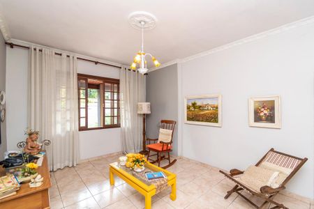 1º andar - Sala de casa à venda com 5 quartos, 290m² em Braz de Pina, Rio de Janeiro