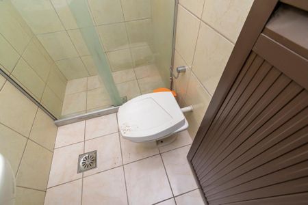 Casa à venda com 290m², 5 quartos e 2 vagas2º andar - Banheiro Social