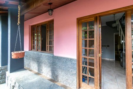 Casa à venda com 290m², 5 quartos e 2 vagasVaranda da frente - Entrada do imóvel