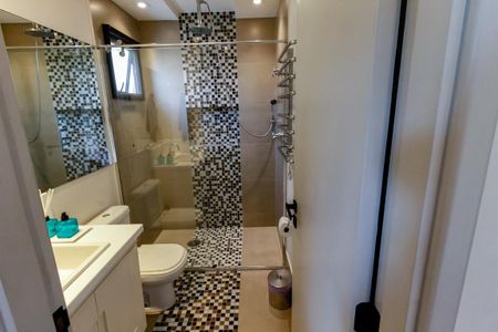 Apartamento à venda com 220m², 5 quartos e 4 vagasBanheiro da Suíte 1