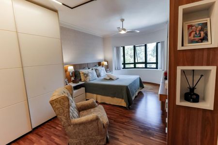 Apartamento à venda com 220m², 5 quartos e 4 vagasSuíte 4