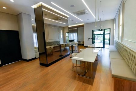 Apartamento à venda com 220m², 5 quartos e 4 vagasÁrea comum - Salão de festas