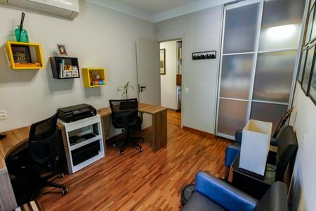 Apartamento à venda com 220m², 5 quartos e 4 vagasSuíte 2