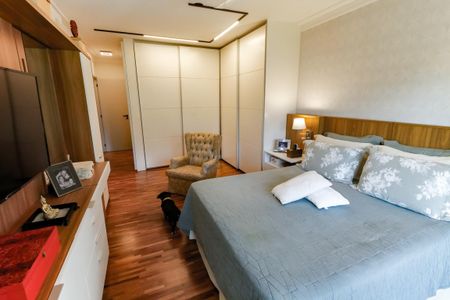 Apartamento à venda com 220m², 5 quartos e 4 vagasSuíte 4
