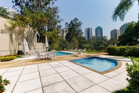 Apartamento à venda com 220m², 5 quartos e 4 vagasÁrea comum - Piscina (torre Hibisco)