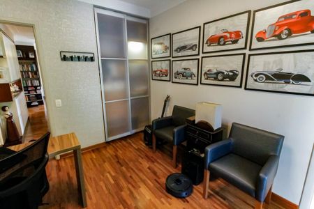 Apartamento à venda com 220m², 5 quartos e 4 vagasSuíte 2