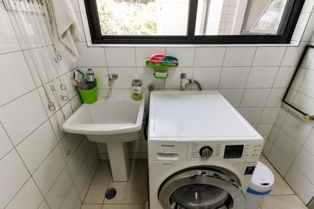 Apartamento à venda com 220m², 5 quartos e 4 vagasDetalhe da area de serviço