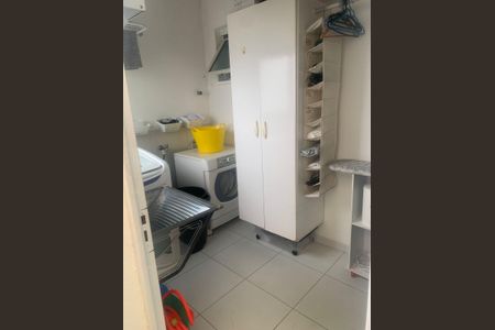 Apartamento à venda com 122m², 3 quartos e 1 vagaÁrea de serviço