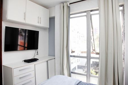 Quarto de kitnet/studio à venda com 1 quarto, 35m² em Centro Histórico, Porto Alegre