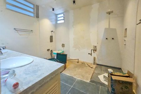 Apartamento para alugar com 285m², 4 quartos e 1 vagabanheiro 2