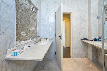 Apartamento para alugar com 285m², 4 quartos e 1 vagabanheiro 1