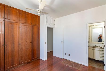 Apartamento à venda com 145m², 4 quartos e 3 vagasSuíte