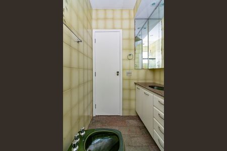 Apartamento à venda com 145m², 4 quartos e 3 vagasBanheiro Social