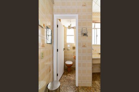 Apartamento à venda com 145m², 4 quartos e 3 vagasBanheiro Social