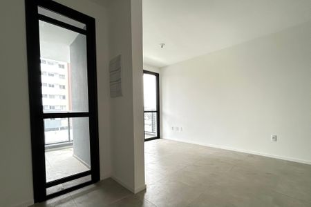 Sala de apartamento para alugar com 2 quartos, 67m² em Ipiranga, São José
