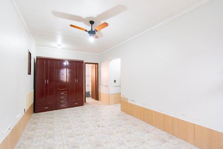 Casa à venda com 160m², 3 quartos e 8 vagas