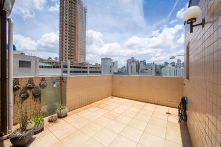 Apartamento à venda com 130m², 2 quartos e 3 vagasCOBERTURA