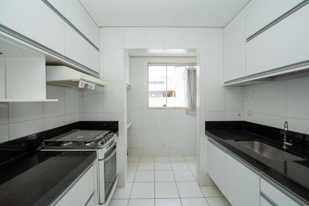 Apartamento à venda com 130m², 2 quartos e 3 vagasCOZINHA