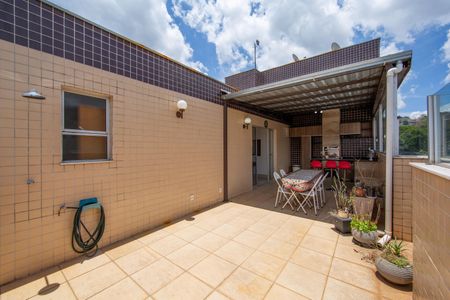 Apartamento à venda com 130m², 2 quartos e 3 vagasCOBERTURA