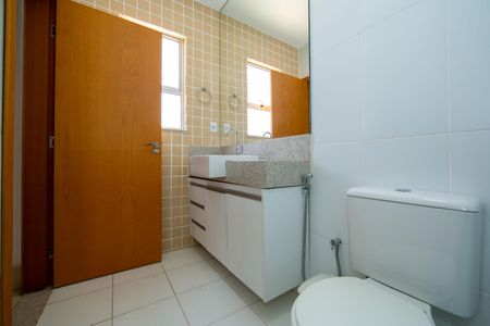 Apartamento à venda com 130m², 2 quartos e 3 vagasBANHEIRO2