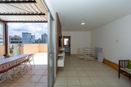 Apartamento à venda com 130m², 2 quartos e 3 vagasSALA