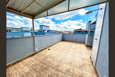 Apartamento para alugar com 90m², 2 quartos e 1 vagaQuintal