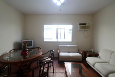 Sala de apartamento para alugar com 2 quartos, 77m² em Tortuga, Guarujá