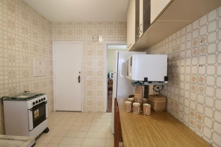 Apartamento para alugar com 77m², 2 quartos e 1 vagaCozinha