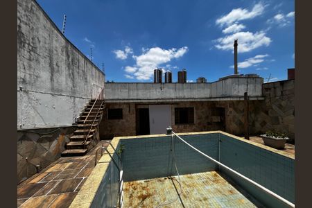 Casa para alugar com 40m², 1 quarto e sem vaga Casa para alugar com 40m², 1 quarto e sem vagaFachada