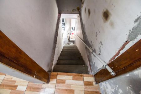 Casa para alugar com 93m², 2 quartos e 1 vaga Casa para alugar com 93m², 2 quartos e 1 vagaEscada