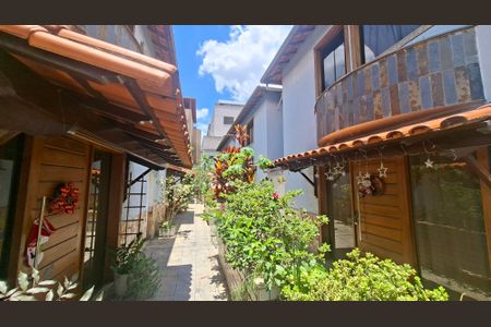 Casa de condomínio à venda com 170m², 4 quartos e 1 vaga Casa de condomínio à venda com 170m², 4 quartos e 1 vagaarea condominio