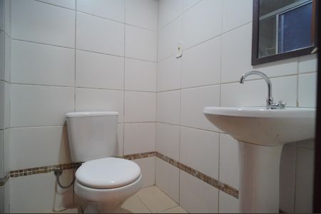 Banheiro de kitnet/studio para alugar com 1 quarto, 30m² em Pátria Nova, Novo Hamburgo