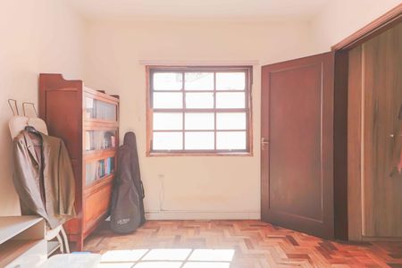 Casa à venda com 200m², 4 quartos e 2 vagasSala de Tv