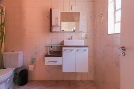 Casa à venda com 200m², 4 quartos e 2 vagasSuíte 2