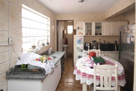 Casa para alugar com 96m², 2 quartos e 1 vaga