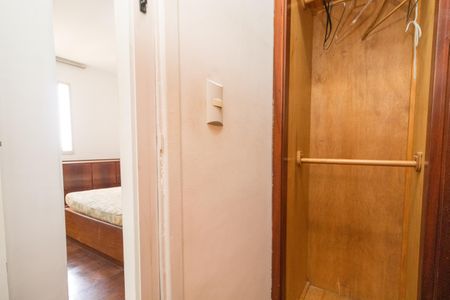 Apartamento à venda com 58m², 2 quartos e 1 vaga Apartamento à venda com 58m², 2 quartos e 1 vagaCloset