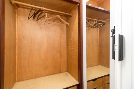 Apartamento à venda com 58m², 2 quartos e 1 vaga Apartamento à venda com 58m², 2 quartos e 1 vagaCloset