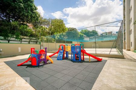 Apartamento à venda com 58m², 2 quartos e 1 vaga Apartamento à venda com 58m², 2 quartos e 1 vagaÁrea comum - Playground