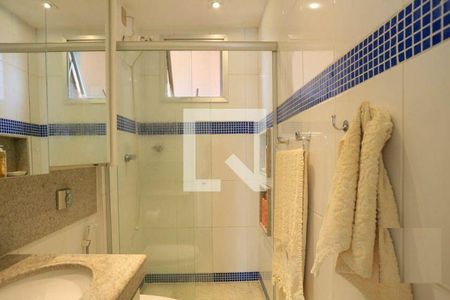 Apartamento à venda com 107m², 3 quartos e 2 vagasBanheiro 