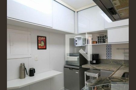 Apartamento à venda com 107m², 3 quartos e 2 vagasCozinha 