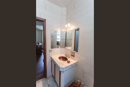 Apartamento à venda com 164m², 4 quartos e 2 vagasBanheiro Social