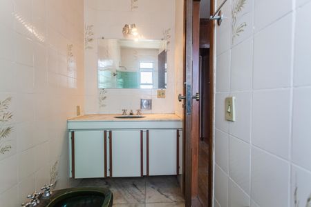 Apartamento à venda com 164m², 4 quartos e 2 vagasBanheiro da Suíte 1