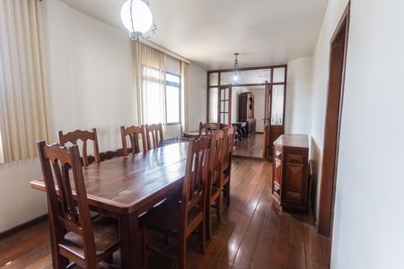 Apartamento à venda com 164m², 4 quartos e 2 vagasCopa