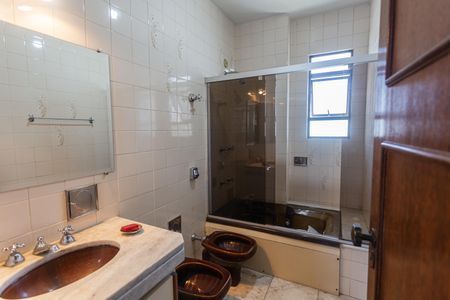 Apartamento à venda com 164m², 4 quartos e 2 vagasBanheiro Social