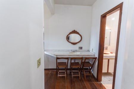 Apartamento à venda com 164m², 4 quartos e 2 vagasPia de Apoio do Banheiro Social