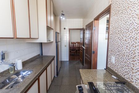 Apartamento à venda com 164m², 4 quartos e 2 vagasCozinha