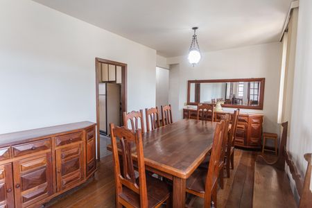 Apartamento à venda com 164m², 4 quartos e 2 vagasCopa