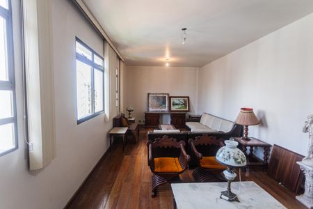 Apartamento à venda com 164m², 4 quartos e 2 vagasSala