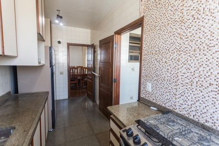 Apartamento à venda com 164m², 4 quartos e 2 vagasCozinha